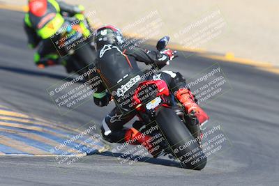 media/Dec-05-2024-Racers Edge (Thu) [[e102e0690b]]/3-B Group/Session 1 Turn 8 Backside/